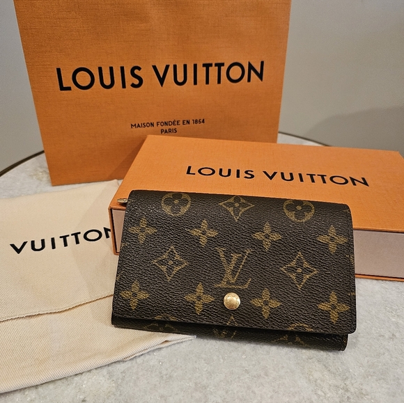 Louis Vuitton Handbags - AUTHENTIC Louis Vuitton Monogram Porte Monnaie Bifold Wallet